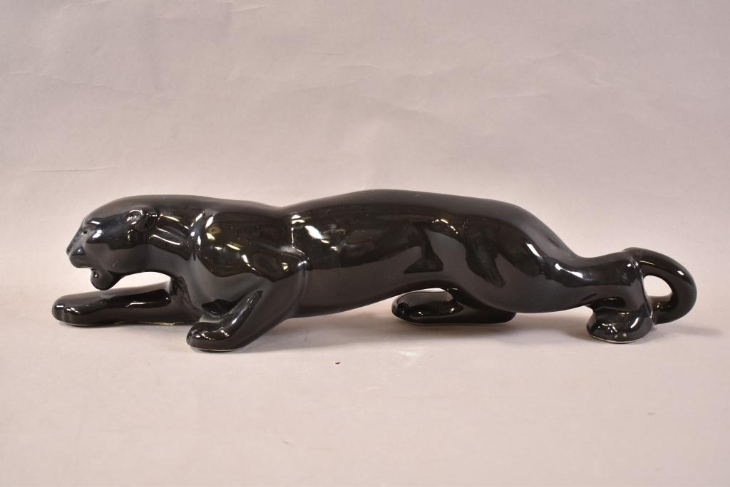 BLACK PANTHER TV LAMP (1 of 3)