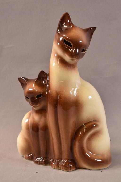 CAT TV LAMP (1 of 2)