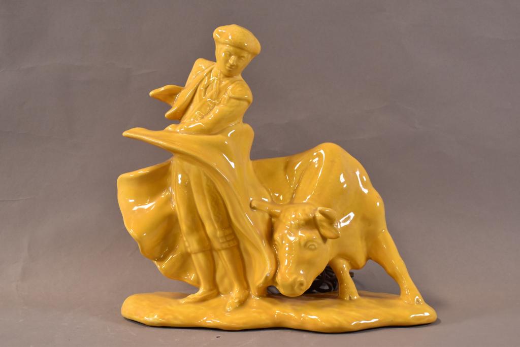 BULL FIGHTER TV LAMP (1 of 2)