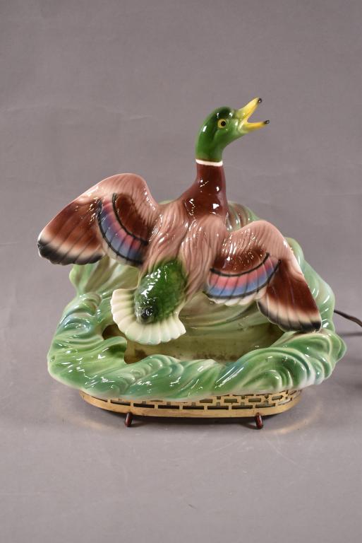 FLYING MALLARD DUCK TV LAMP (1 of 2)