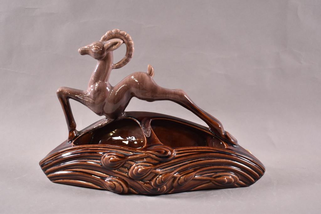 GAZELLE TV LAMP PLANTER (1 of 2)