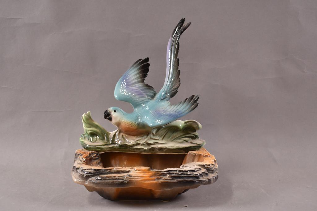 PARROT TV LAMP PLANTER (1 of 2)