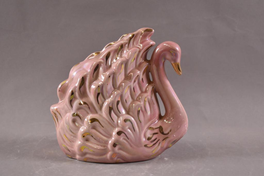 SWAN TV LAMP (1 of 2)