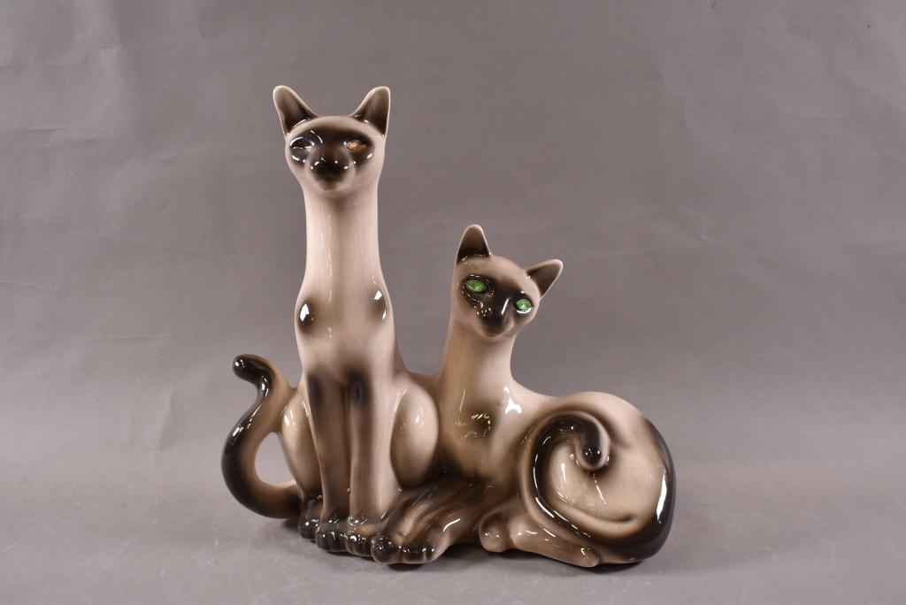 SIAMESE CATS TV LAMP (1 of 3)