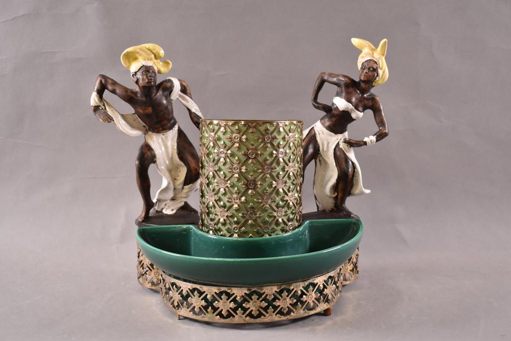 DANCERS TV LAMP PLANTER (1 of 2)