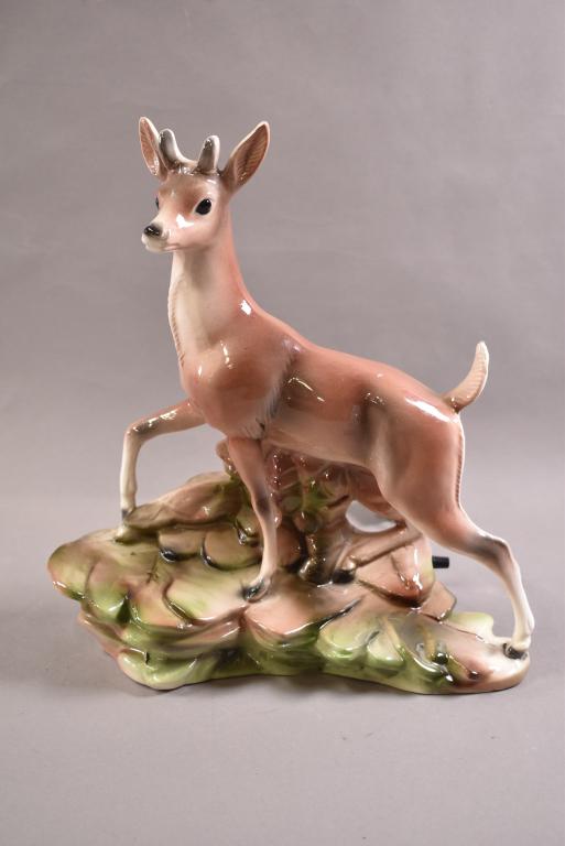 DEER TV LAMP (1 of 2)