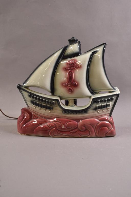 SAIL SHIP TV LAMP (1 of 2)
