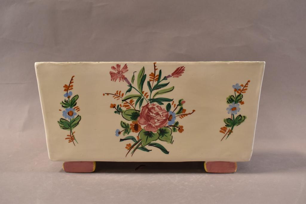 FLORAL TV LAMP PLANTER (1 of 2)