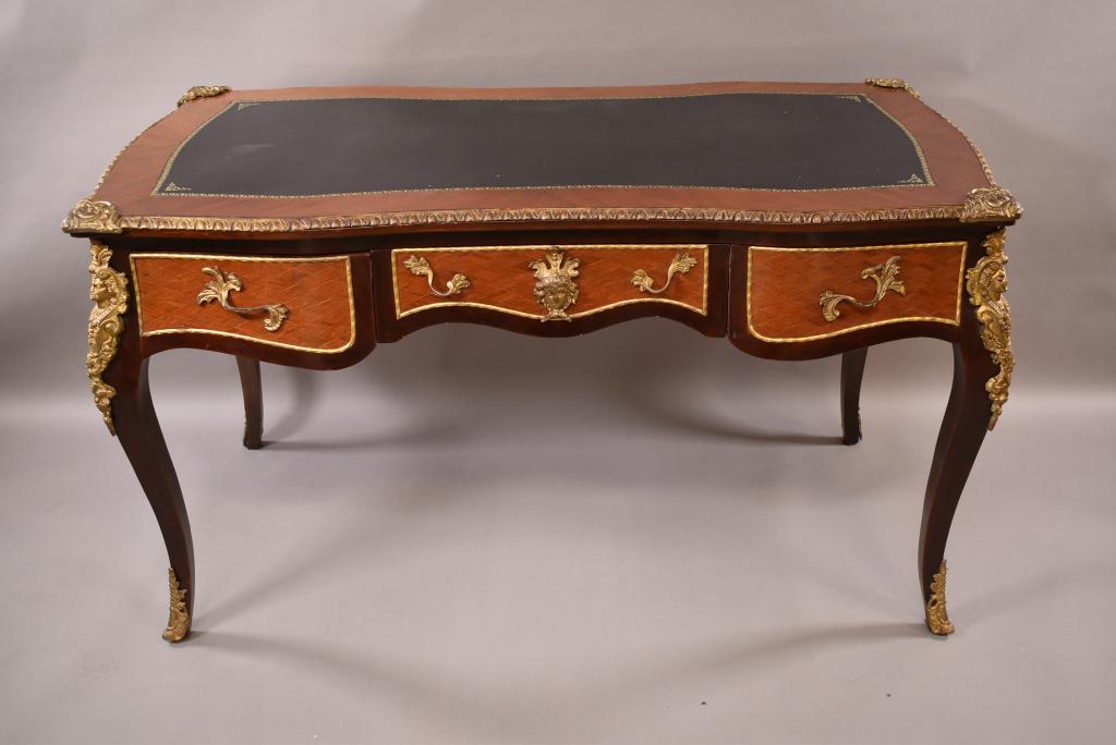 20TH C FRENCH STYLE BUREAUPLAT LEATHER TOP DESK (1 of 5)