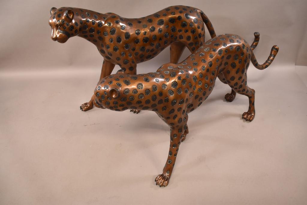 PAIR OF LARGE CAST BRONZE CHEETAHS (1 of 3)