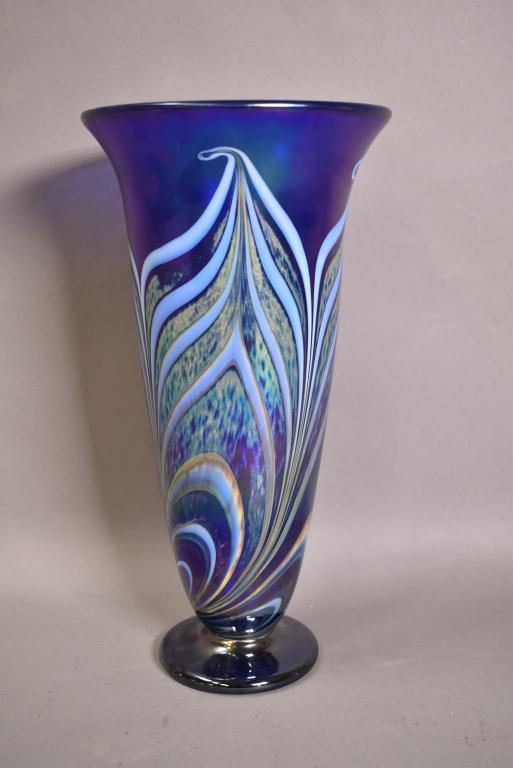 MODERN ART GLASS VASE (1 of 3)