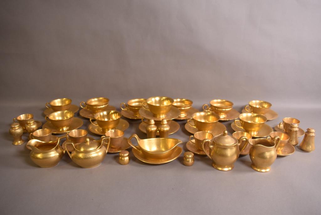 LOT OF 33 PCS. PICKARD CHINA (1 of 11)