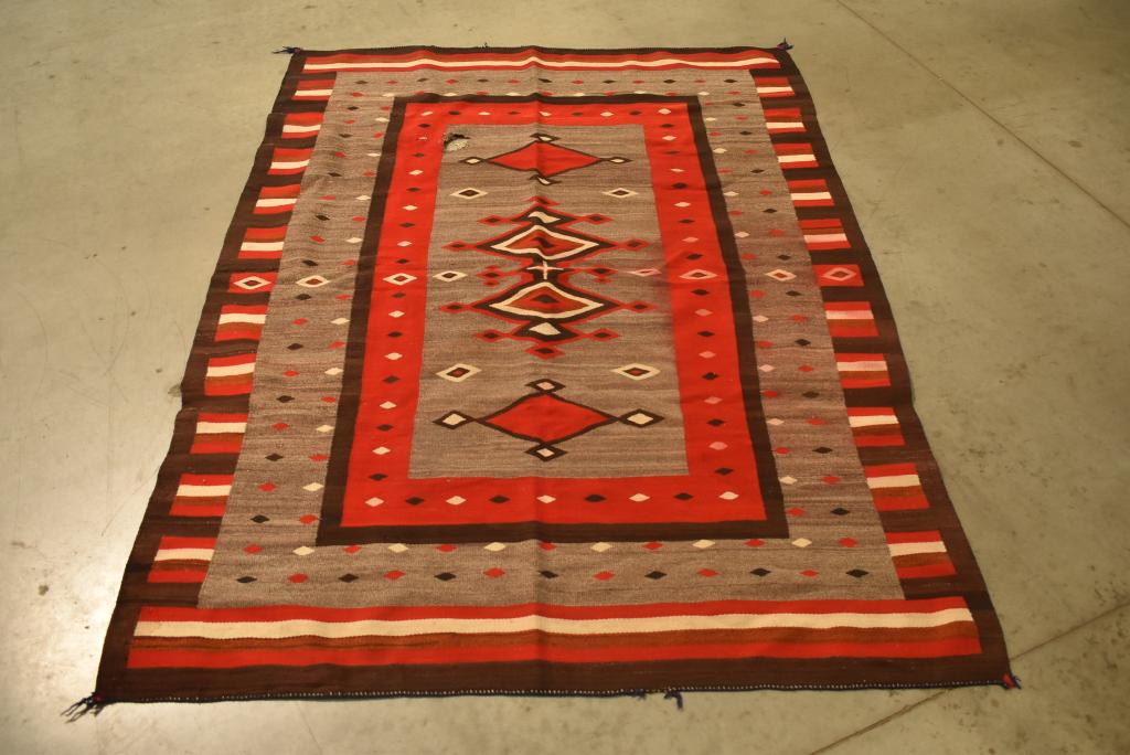 LARGE NAVAJO NATIVE AMERICAN INDIAN RUG (1 of 4)