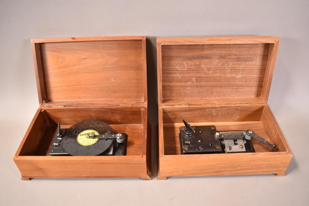Thorens Music Box With Discs: Thorens Music Box With Discs: