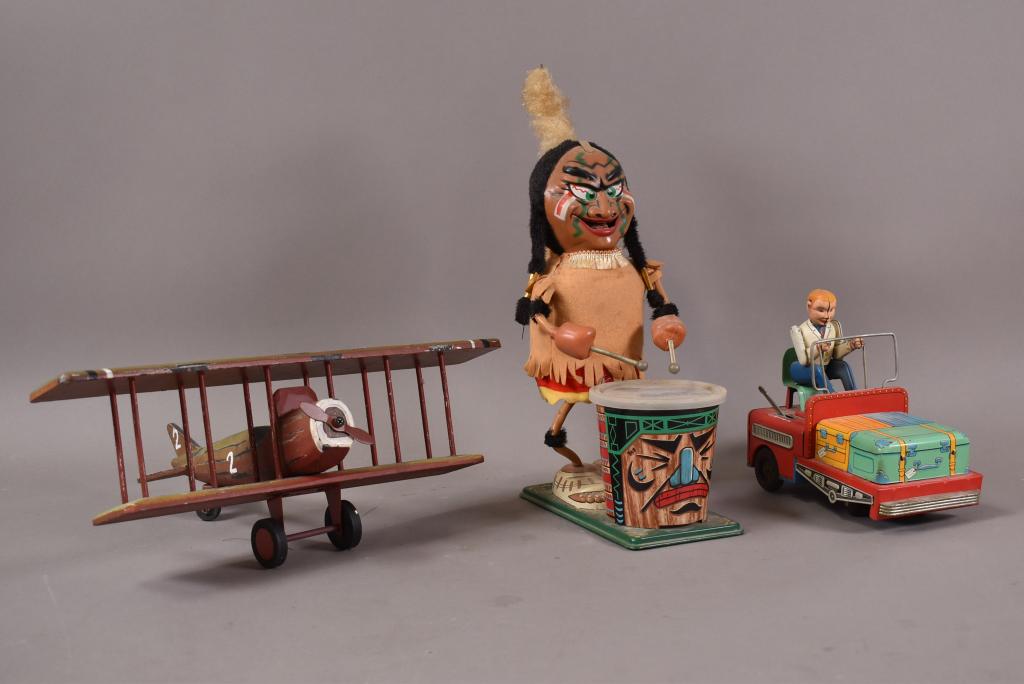 2 BATTERY OP TIN LITHO JAPANESE TOYS & WOOD PLANE (1 of 2)