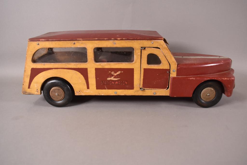 BUDDY L WOOD STATION WAGON (1 of 4)