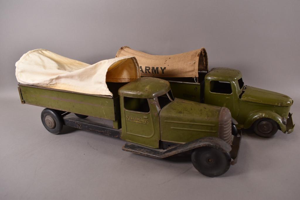 2 1940'S STRUCTO ARMY TRUCKS (1 of 5)