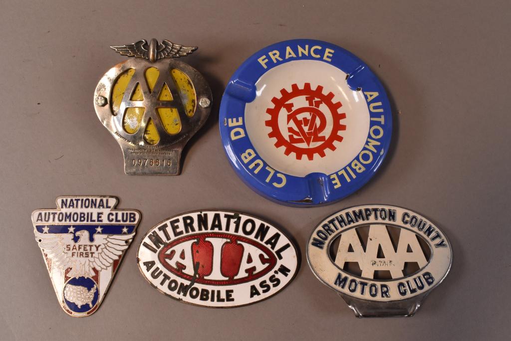 5 PCS. LICENSE PLATE TOPPERS, BADGES, & ASHTRAY (1 of 1)