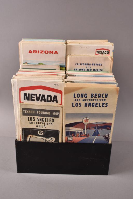 APPROX 90 TEXACO ROAD MAPS IN HOLDER (1 of 3)