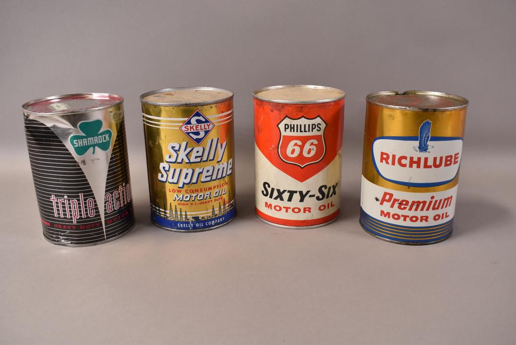 (4) 1 QUART OIL CANS (1 of 2)