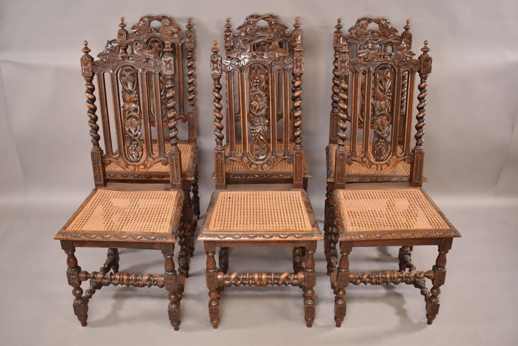 SET OF 6 1900'S CARVED OAK DINING CHAIRS (1 of 4)