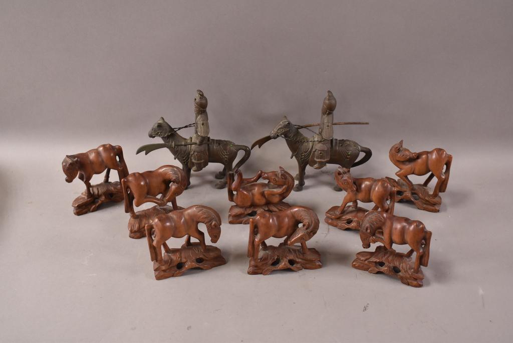LOT OF SMALL ASIAN HORSE FIGURES (1 of 6)