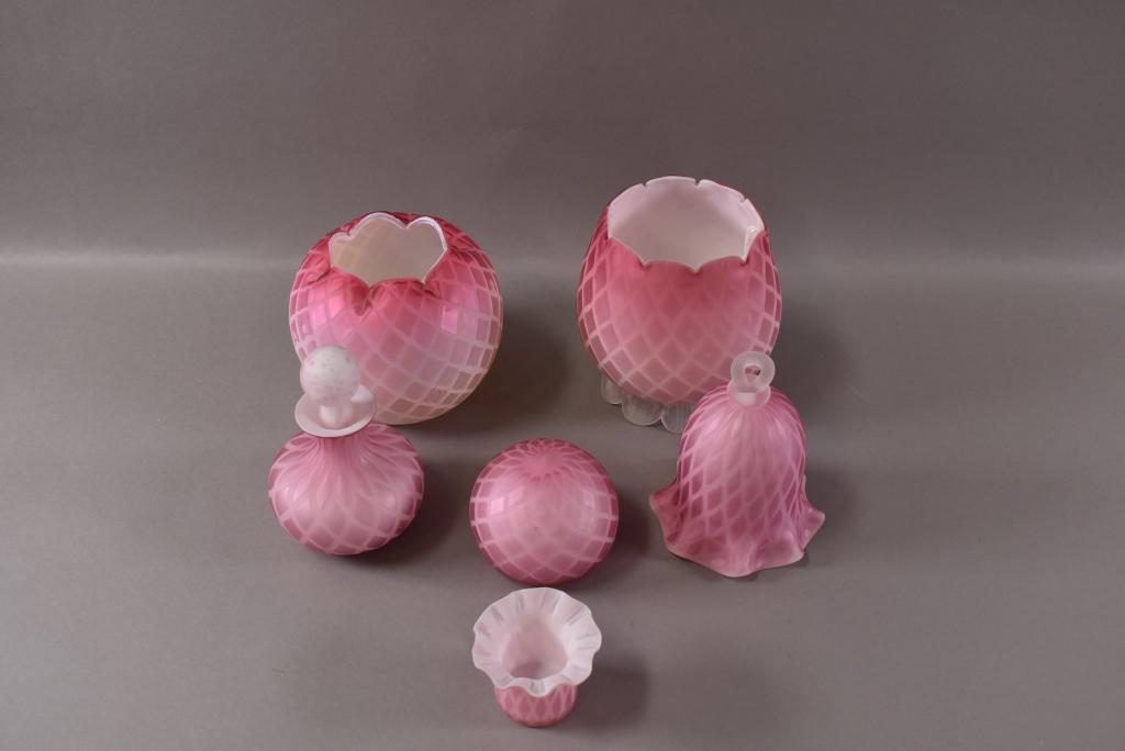 6 PIECES OF PINK SATIN GLASS (1 of 7)