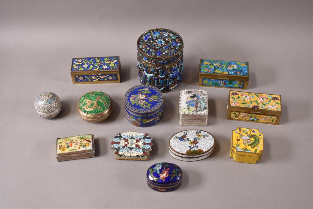 LOT OF SMALL CHINESE BOXES (1 of 4)