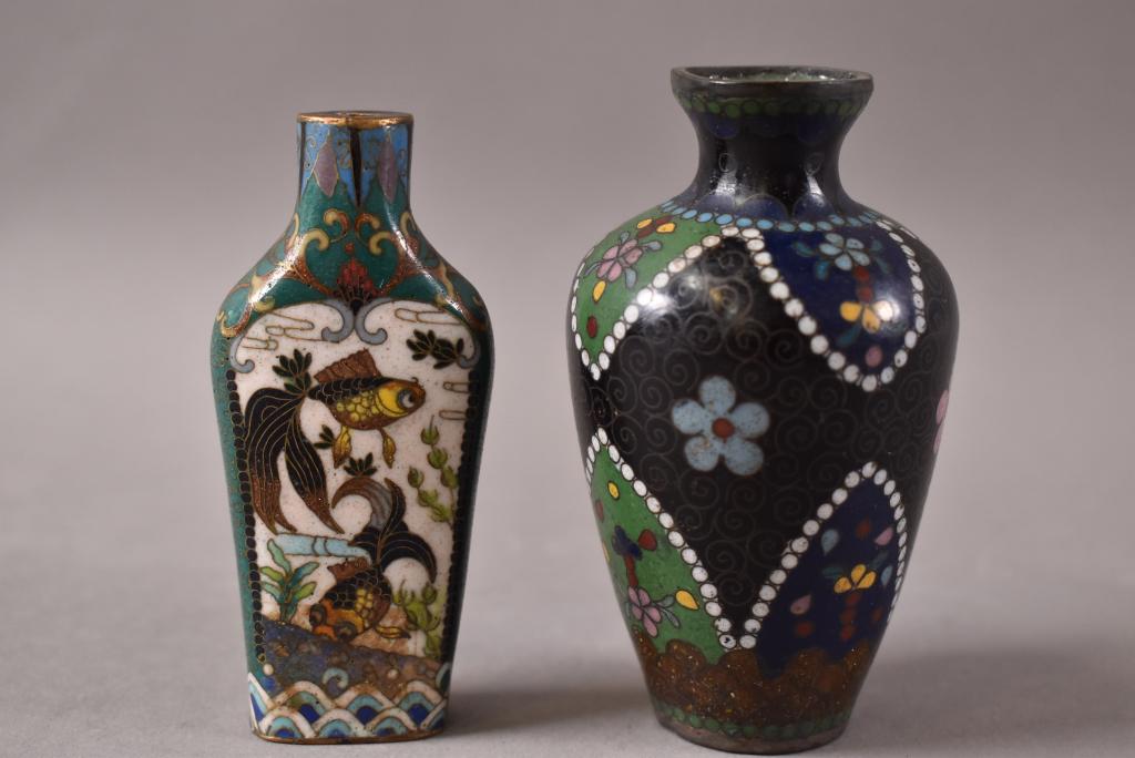 SMALL CLOISONNE VASE & SNUFF BOTTLE (1 of 4)