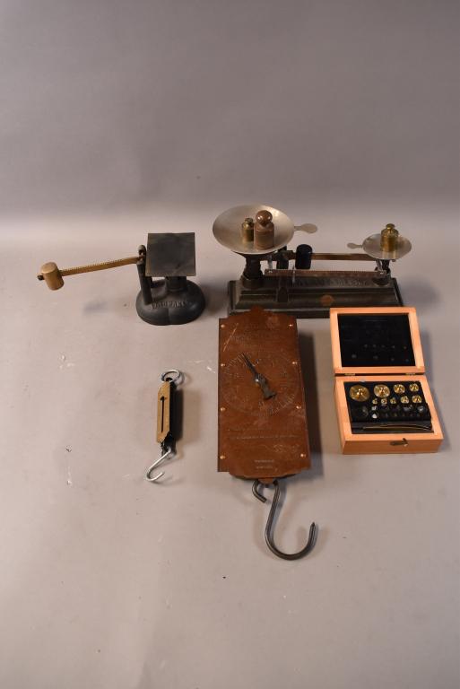 4 ANTIQUE SCALES (1 of 5)