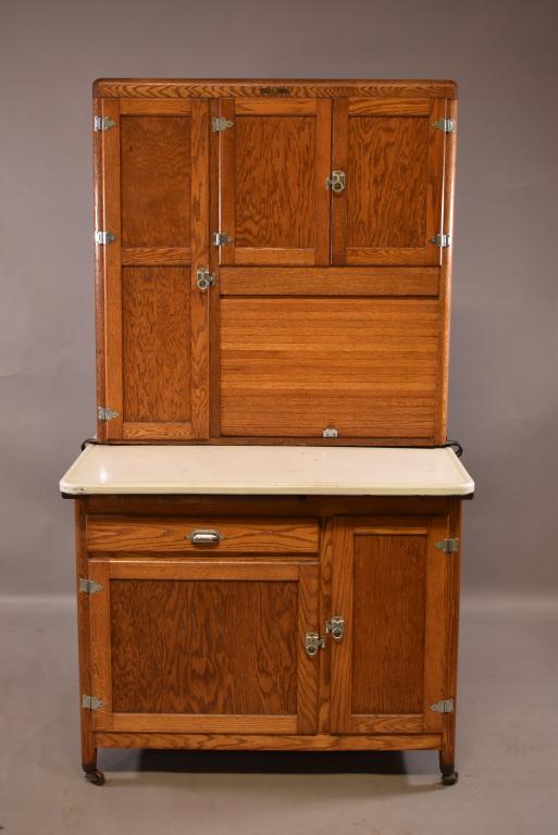 1900'S AM. OAK HOOSIER CABINET (1 of 4)