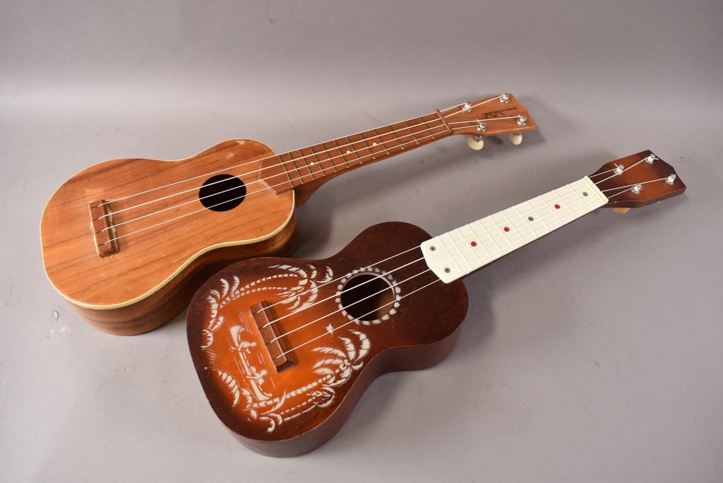 2 VINTAGE UKULELES (1 of 5)