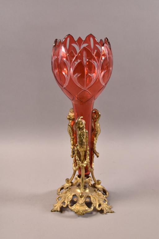 CRANBERRY CUT TO CLEAR CENTERPIECE (1 of 7)