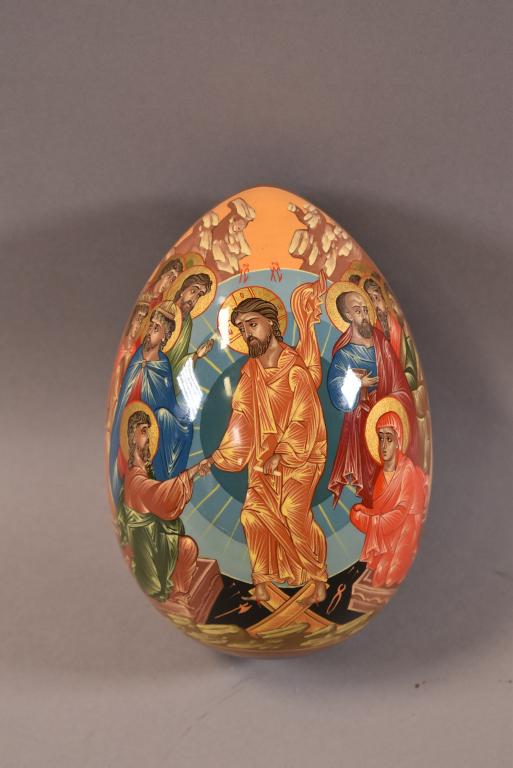 LARGE RUSSIAN LACQUER EGG (1 of 3)