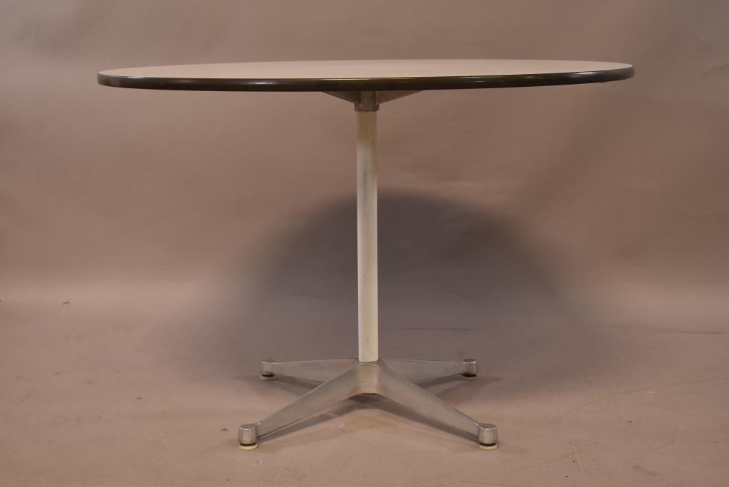 CHARLES & RAY EAMES ROUND DINING TABLE (1 of 4)