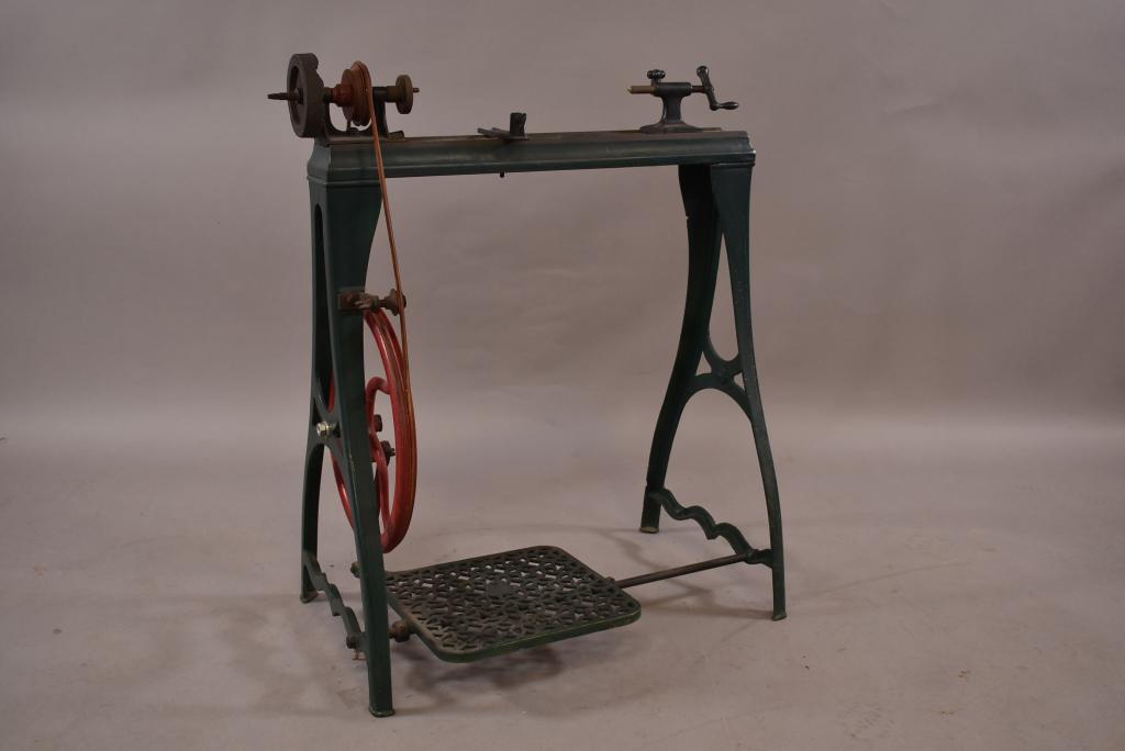 ANTIQUE FOOT PUMP LATHE (1 of 3)