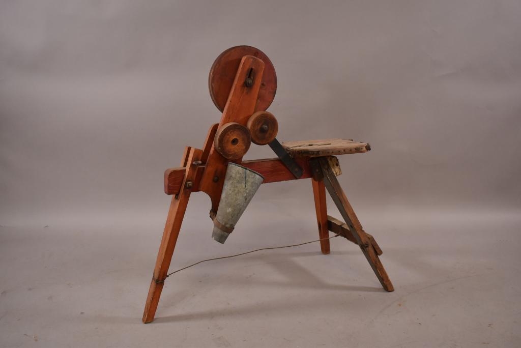 PRIMITIVE WOOD WEAVER'S TOOL (1 of 3)