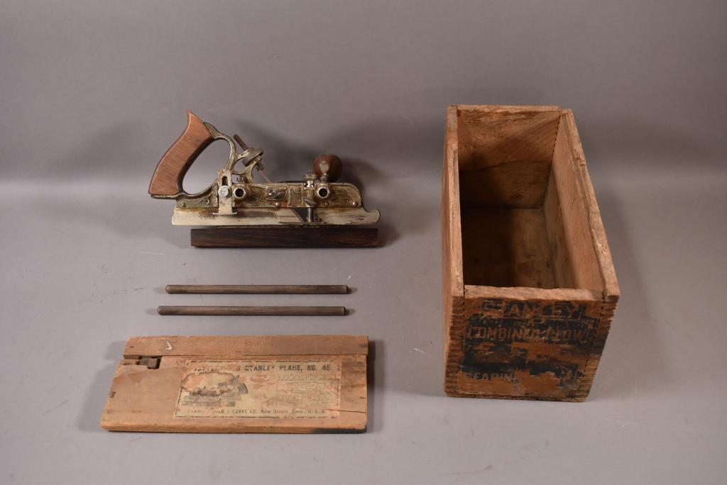 STANLEY #45 COMBINED PLOW & BEADING PLANE (1 of 4)