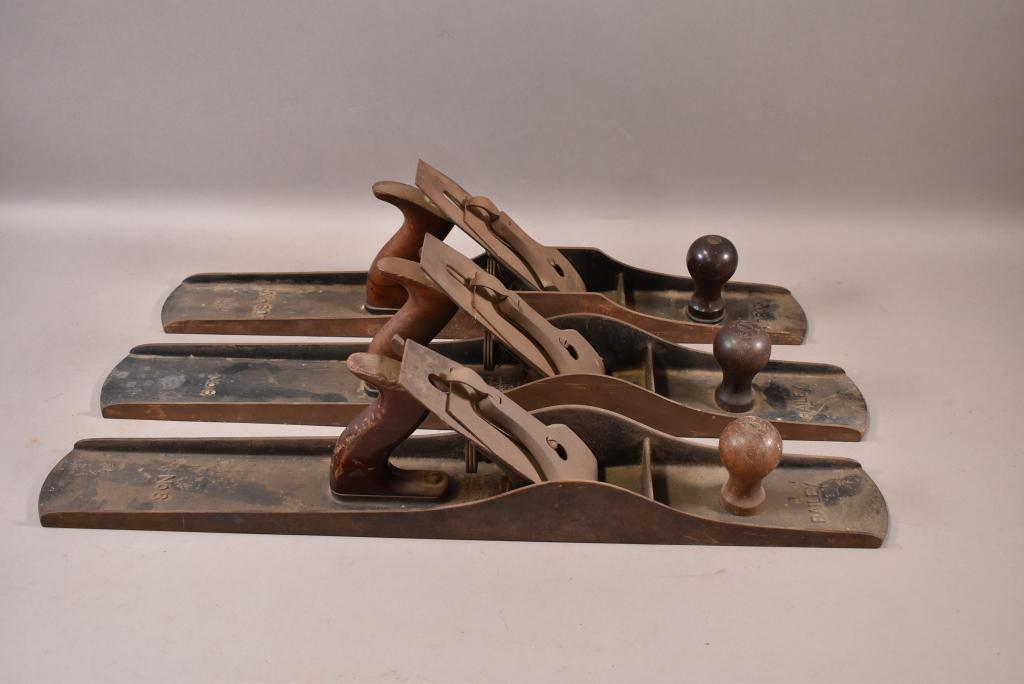 3 LARGE PLANES (1 of 5)