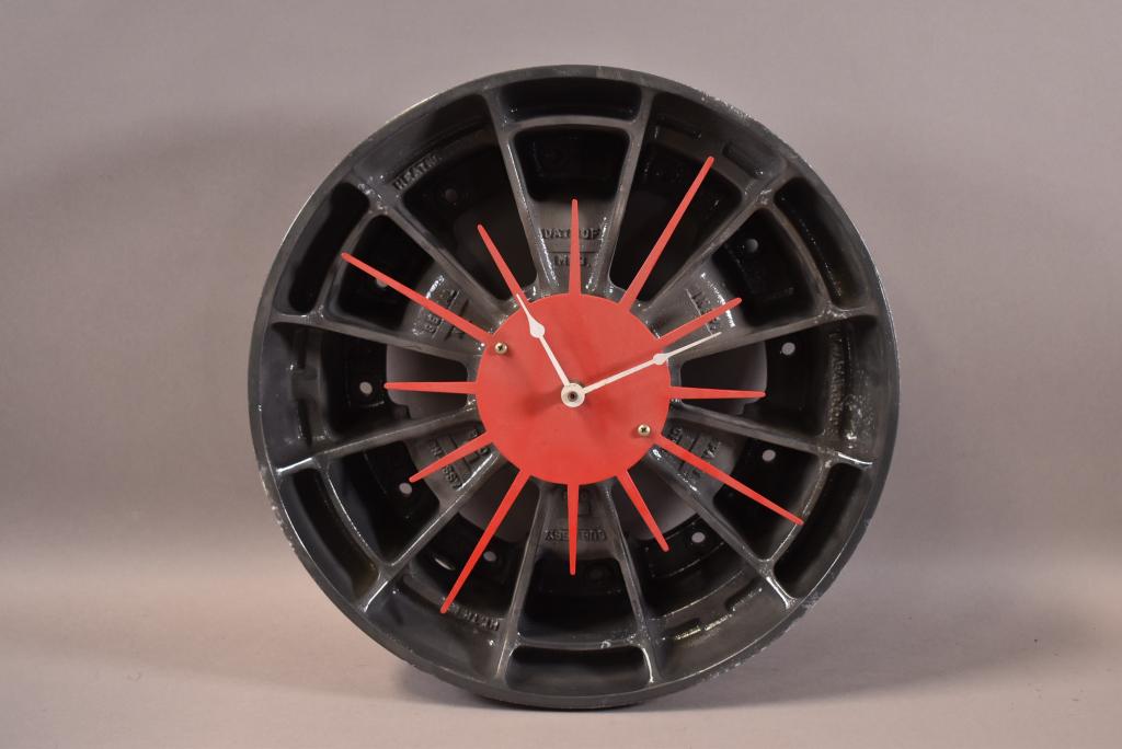 F-86 SABRE JET NOSE WHEEL CLOCK (1 of 2)