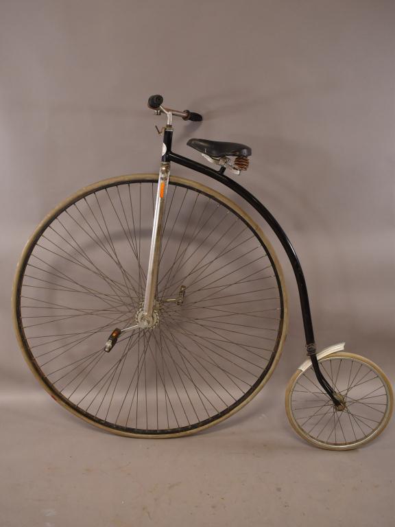 VINTAGE HIGH STEP BIG WHEEL BIKE (1 of 6)