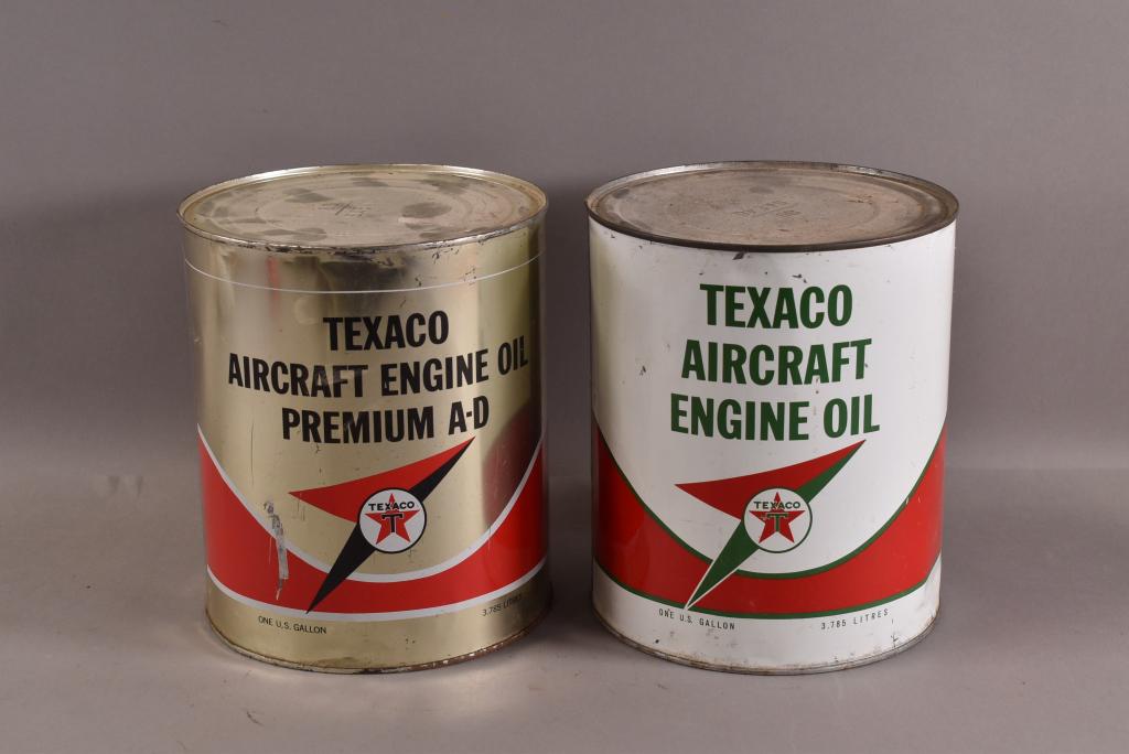 TWO TEXACO AIRCRAFT 1 GALLON OIL CANS (1 of 2)