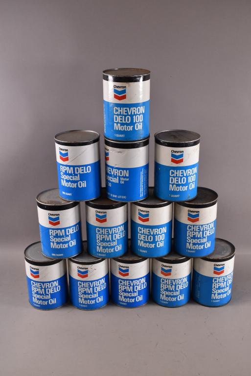13 CHEVRON 1 QUART OIL PAPER CANS (1 of 1)