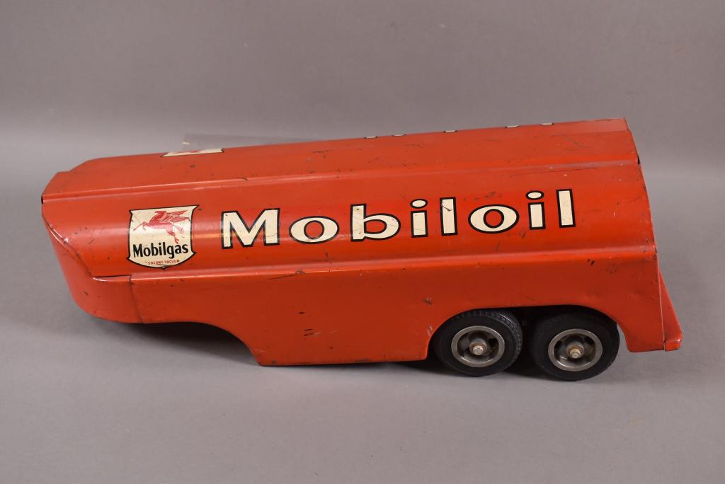 SMITH MILLER MOBIL OIL GMC TANKER TRAILER: NO CAB!!! SURFACE SCRATCHES. PAINT LOSS.