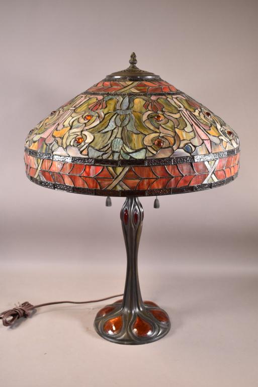 TIFFANY STYLE LEADED GLASS LAMP (1 of 2)