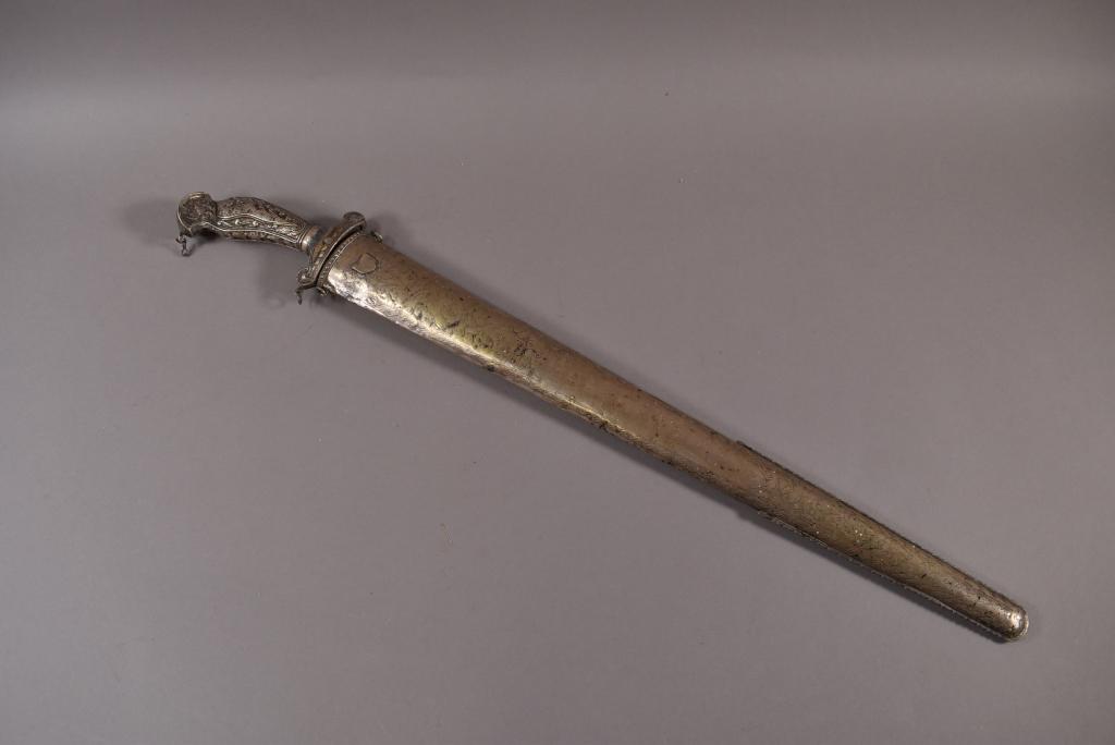 PERSIAN DAGGER WITH SHEATH (1 of 4)