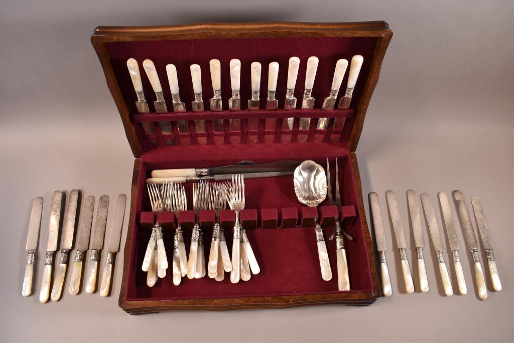 49 PCS VICTORIAN STERLING BANDED FISH SET (1 of 4)