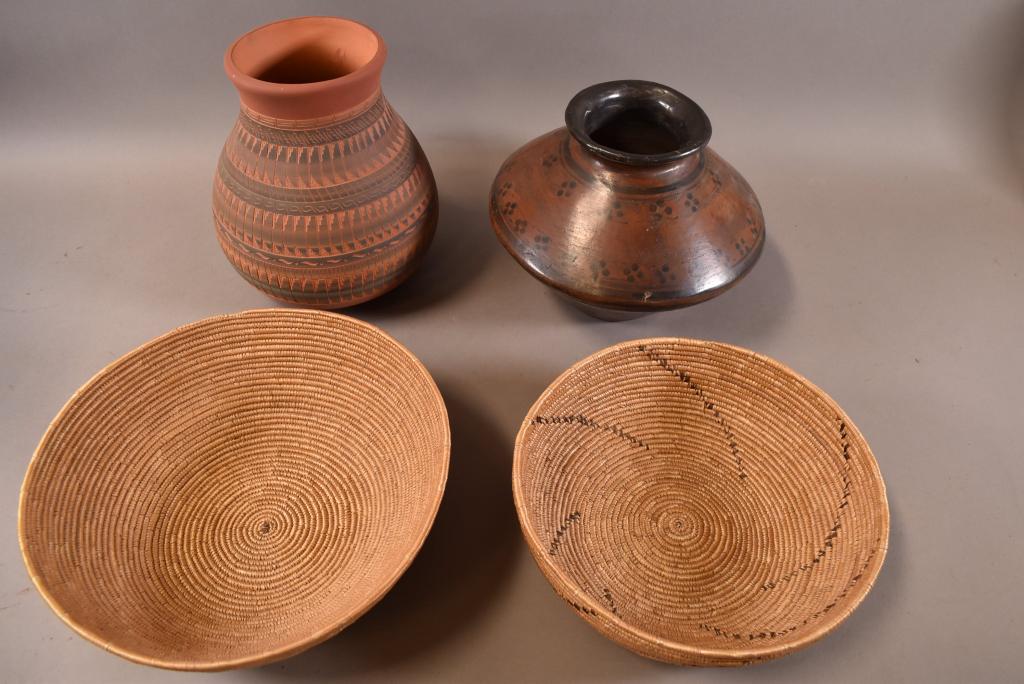 4 NATIVE AMERICAN ITEMS (VASES & BASKETS) (1 of 6)