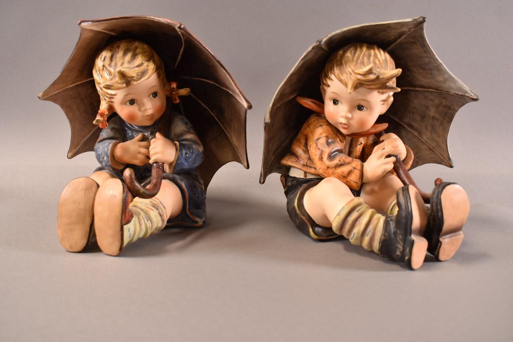 LARGE HUMMEL UMBRELLA GIRL & BOY (1 of 5)