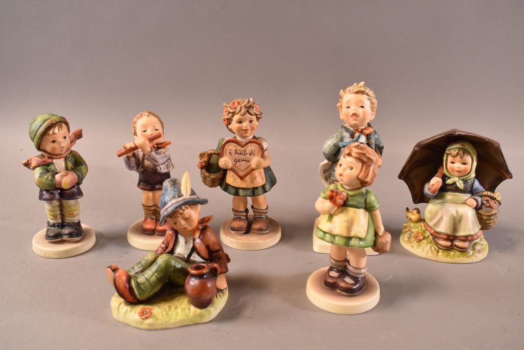 7 COLLECTOR CLUB HUMMEL FIGURES (1 of 2)